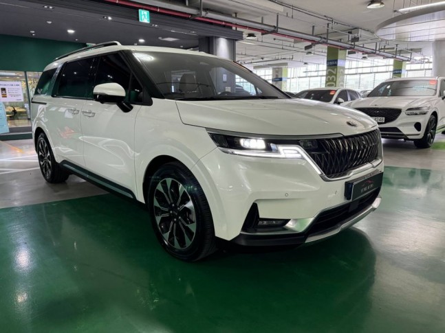 KIA Carnival Noblesse 2020